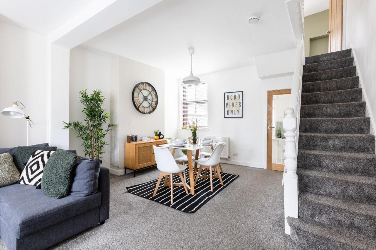 Levi Suite By Koya Homes - 3-Bedroom Home, Downtown Cardiff, Free Parking Bagian luar foto