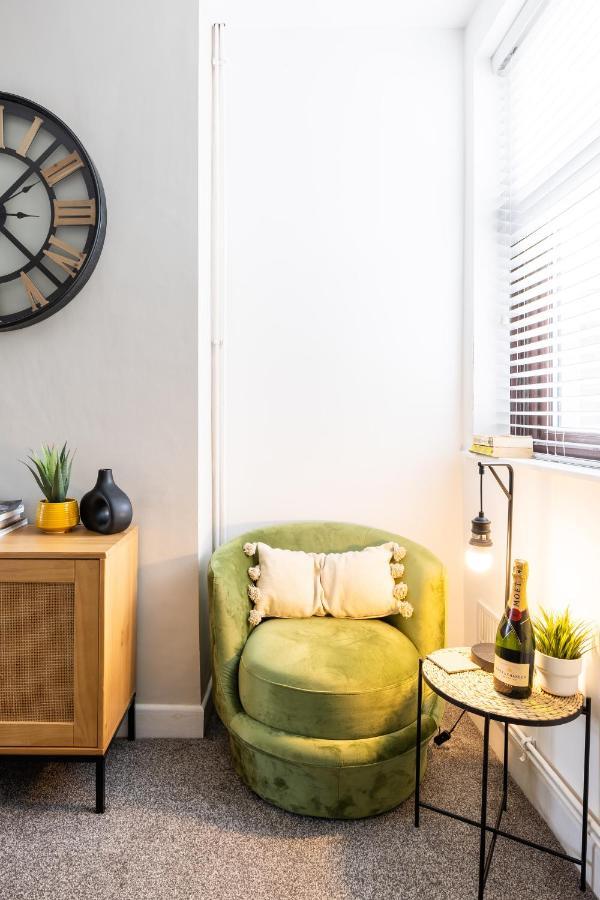 Levi Suite By Koya Homes - 3-Bedroom Home, Downtown Cardiff, Free Parking Bagian luar foto