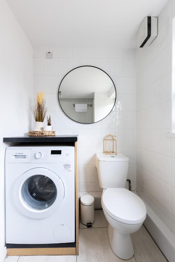 Levi Suite By Koya Homes - 3-Bedroom Home, Downtown Cardiff, Free Parking Bagian luar foto