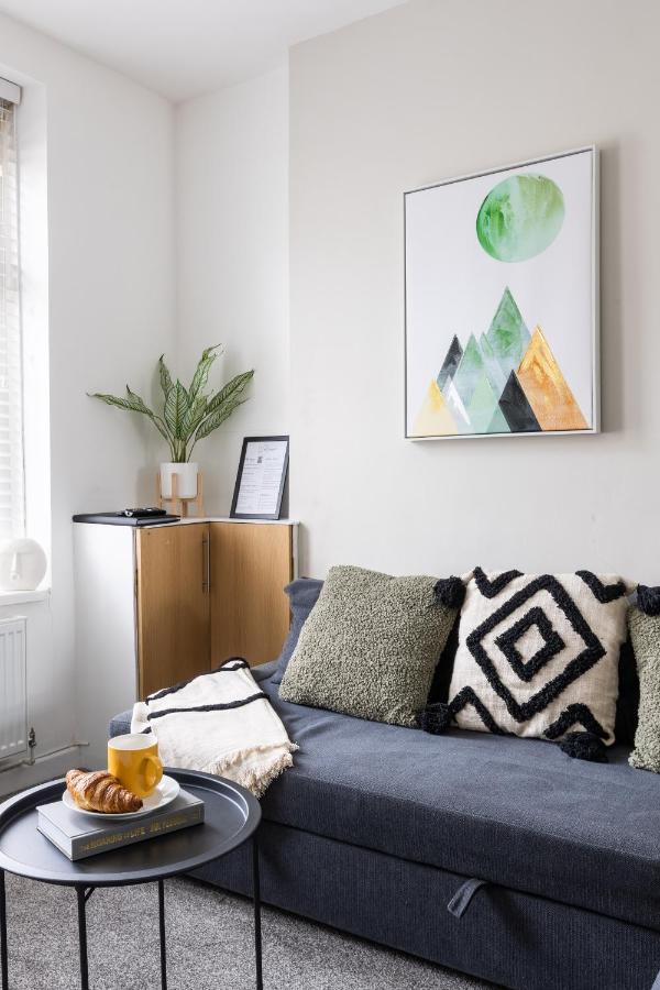 Levi Suite By Koya Homes - 3-Bedroom Home, Downtown Cardiff, Free Parking Bagian luar foto