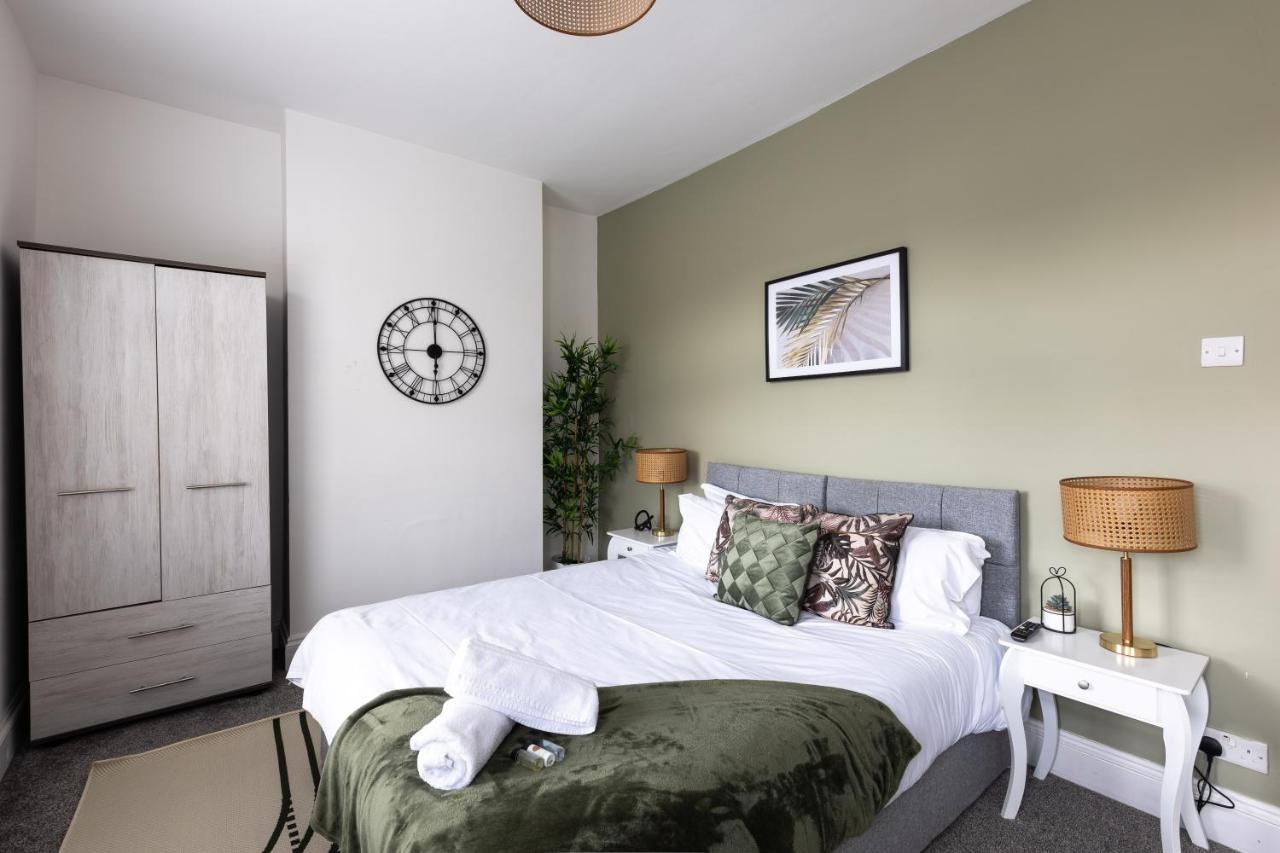 Levi Suite By Koya Homes - 3-Bedroom Home, Downtown Cardiff, Free Parking Bagian luar foto