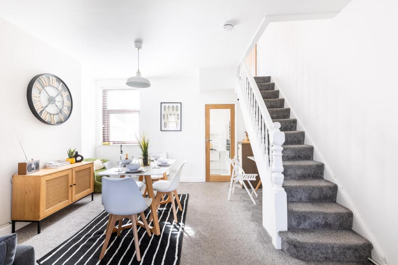 Levi Suite By Koya Homes - 3-Bedroom Home, Downtown Cardiff, Free Parking Bagian luar foto