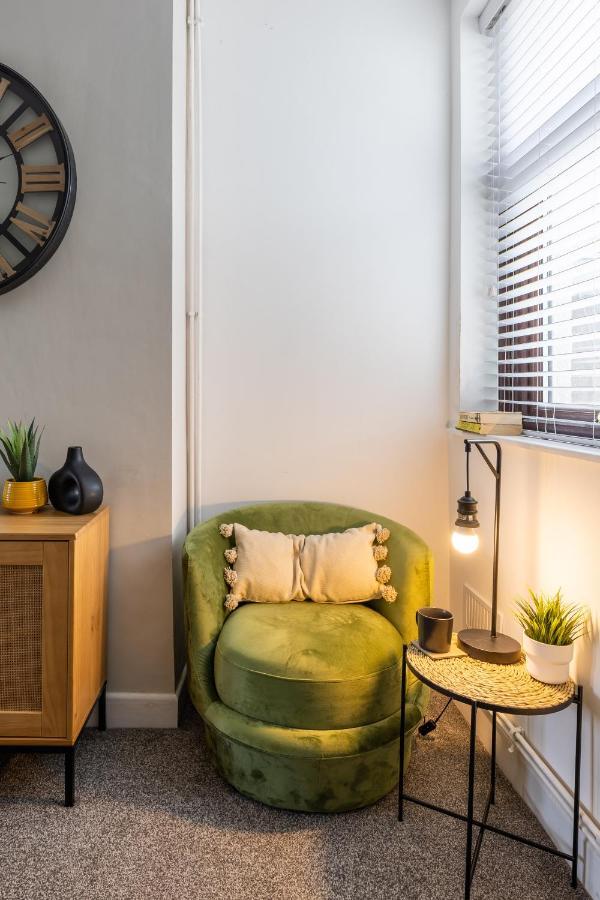 Levi Suite By Koya Homes - 3-Bedroom Home, Downtown Cardiff, Free Parking Bagian luar foto
