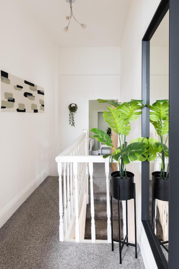 Levi Suite By Koya Homes - 3-Bedroom Home, Downtown Cardiff, Free Parking Bagian luar foto