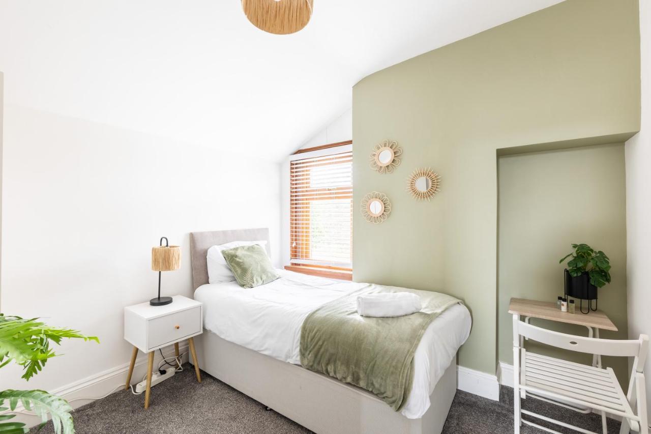 Levi Suite By Koya Homes - 3-Bedroom Home, Downtown Cardiff, Free Parking Bagian luar foto