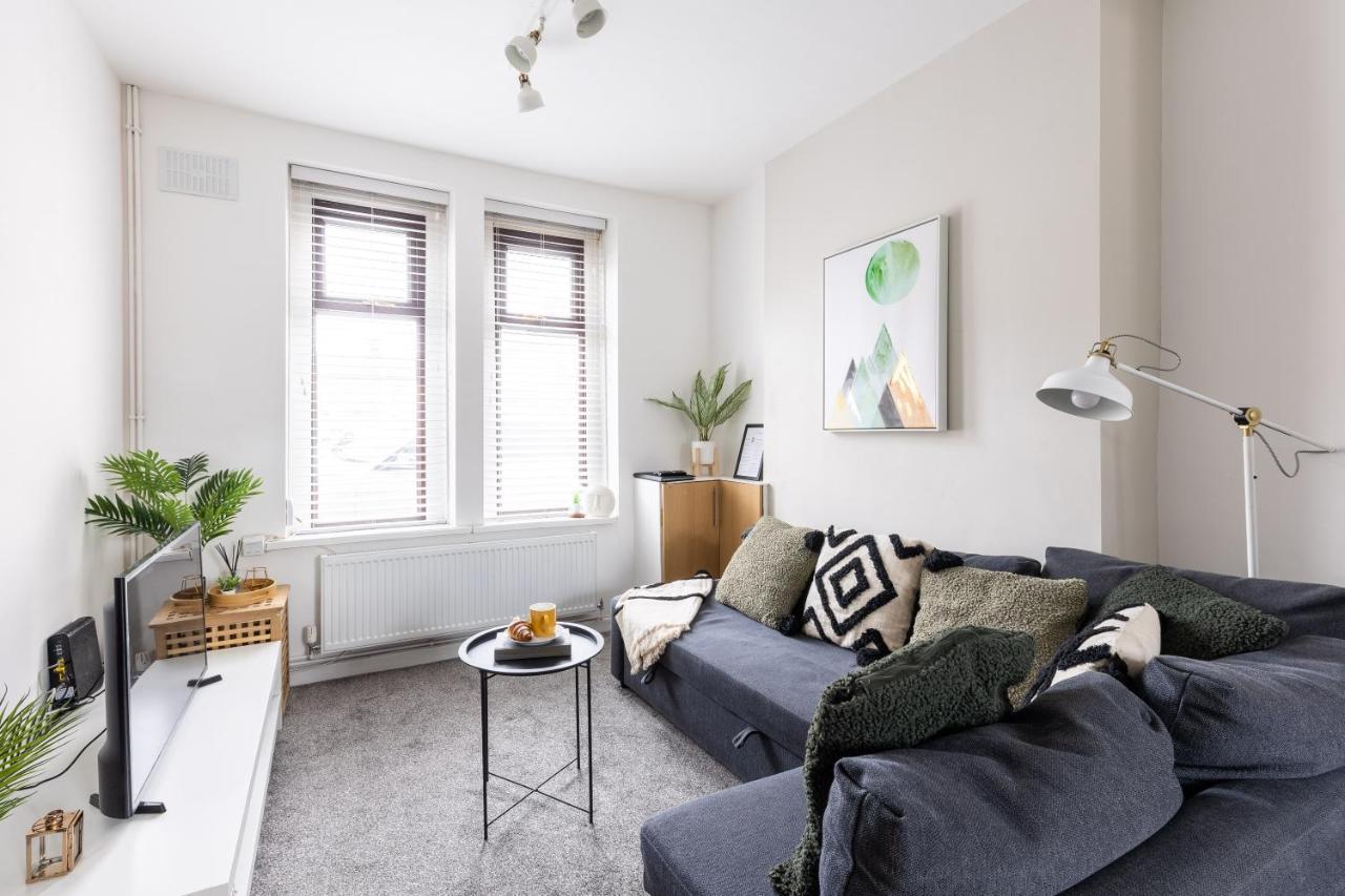 Levi Suite By Koya Homes - 3-Bedroom Home, Downtown Cardiff, Free Parking Bagian luar foto